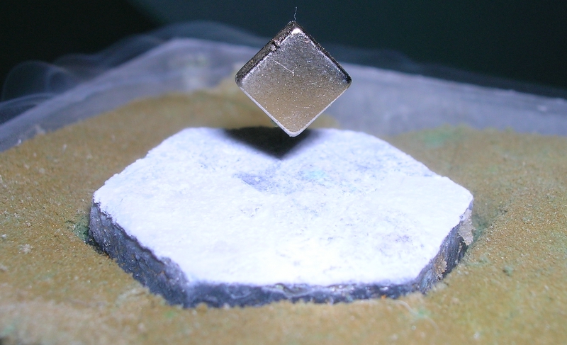 Levitazione magnetica dei superconduttori: magia della fisica quantistica